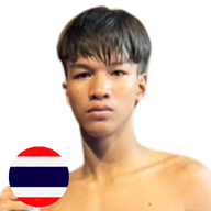เทพบุตร สวนอาหารปีกไม้