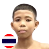 ดีเซลน้อย อาจศึกมวยไทย